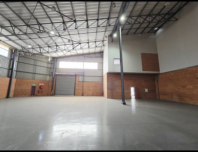 677M² WAREHOUSE TO LET IN COSMO BUSINESS PARK